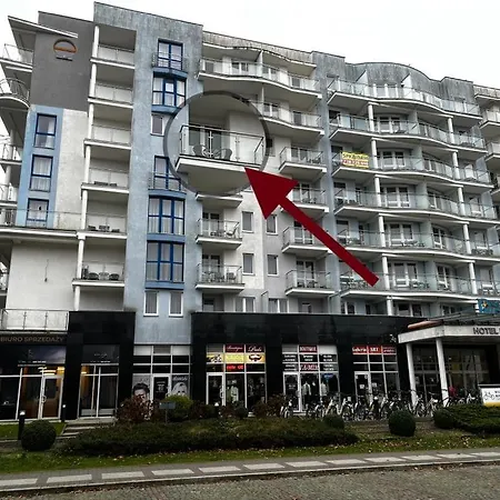 Apartment Diva Hotel: Beachside With Balcony And Amenities *