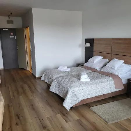 Diva Hotel: Beachside With Balcony And Amenities *