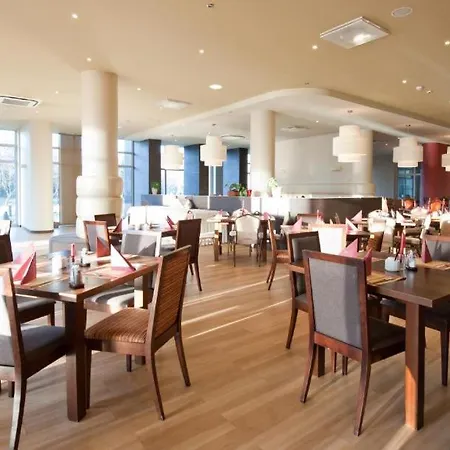 Diva Hotel: Beachside With Balcony And Amenities * Kolobrzeg