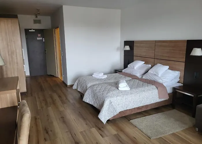 Prywatny, W 4 -gwiazdkowym Diva, Balkon, 300m Do Morza, Do Dworca Pkp Pieszo 10 Minut, Darmowe Wifi W Apartamencie, Dodatkowo Platne - Parking, Spa, Silownia, Squash *