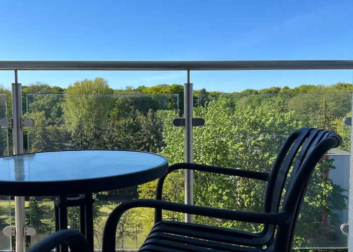 Apartment Prywatny, W 4 -gwiazdkowym Diva, Balkon, 300m Do Morza, Do Dworca Pkp Pieszo 10 Minut, Darmowe Wifi W Apartamencie, Dodatkowo Platne - Parking, Spa, Silownia, Squash